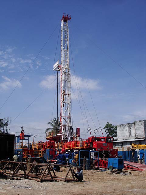 2.WORKOVER RIG.jpg